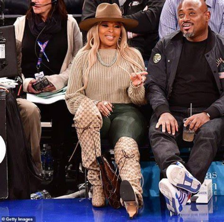 Mary J Blige steps out with new boyfriend to a red carpet event (photos