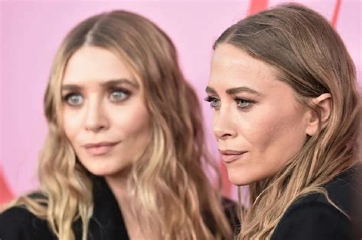 MaryKate Olsen 2022 Fianc&eacute;, net worth, tattoos, smoking & body