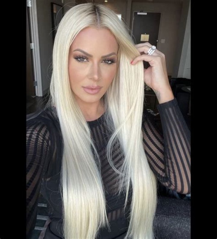 Maryse Ouellet in 2020 Long hair styles, Beauty, Hair styles