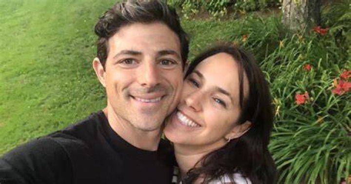 Matt Gutman married, wife, shirtless Is Matt Gutman married? Who is