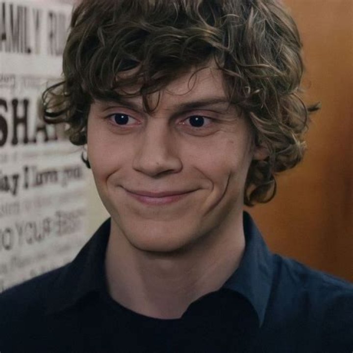 matt on Instagram &ldquo;evan peters and emma roberts literally energy