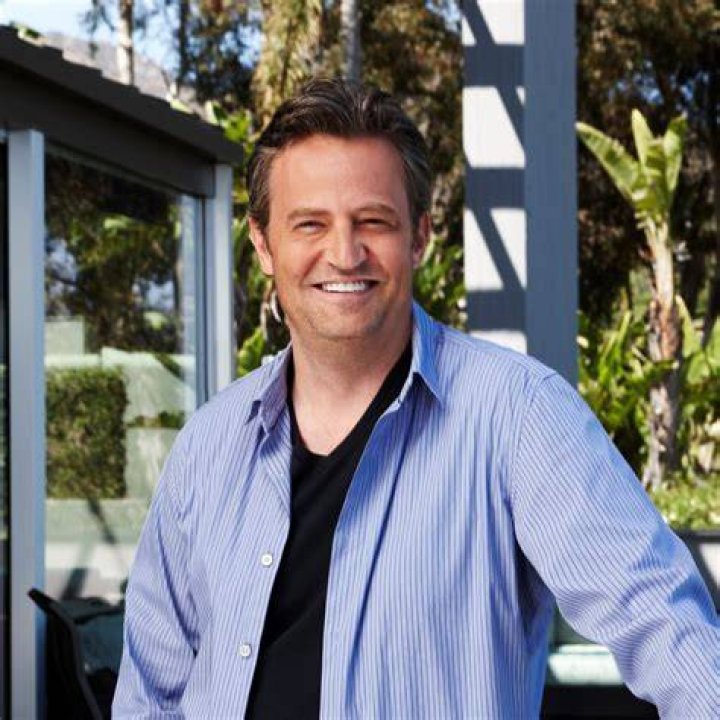 Matthew Perry Bio, Age, Career, Net Worth, Family