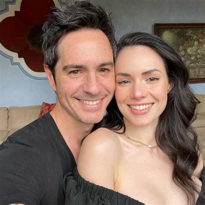 Mauricio Ochmann y Paulina Burrola protagonizan un rom&aacute;ntico