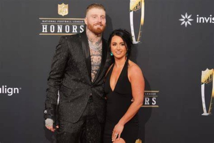 Maxx Crosby Wife Who is Rachel Washburn? + His Sobriety Battle
