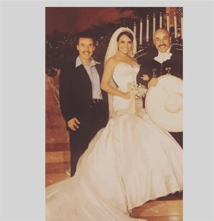 Mayeli Alonso's biography husband, net worth, height, kids, Lupillo