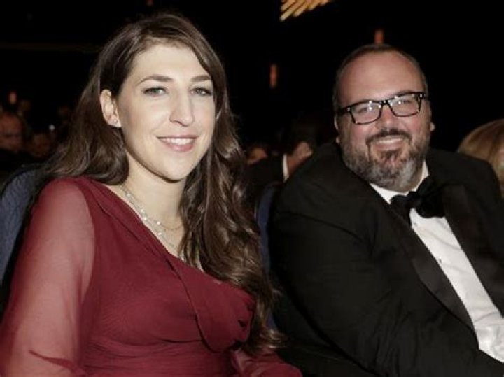 Mayim Bialik Wiki, Biography, Husband, Age, Family, Net Worth and More