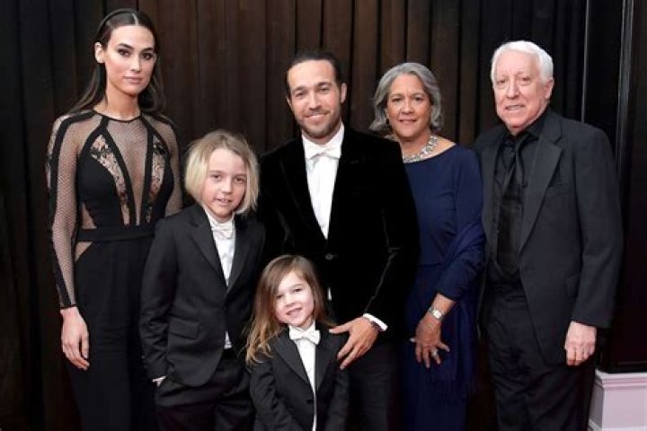 Meet Dale And Pete Wentz II, Pete Wentz Parents Siblings