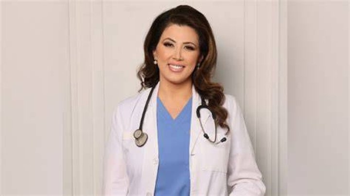 Meet Dr. Nesheiwat, the beautiful Fox News Medical expert