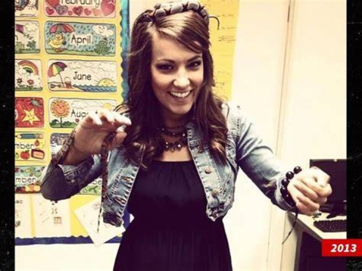 Meet exteacher Courtney Tillia who swapped the classroom for OnlyFans