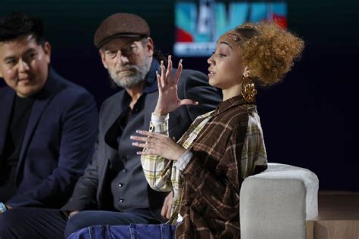 Meet Justina Miles, the ASL cast member who portrayed Rihanna and was