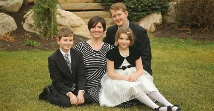 Meet Ken Jennings Children Caitlin And Dylan Wife Mindy