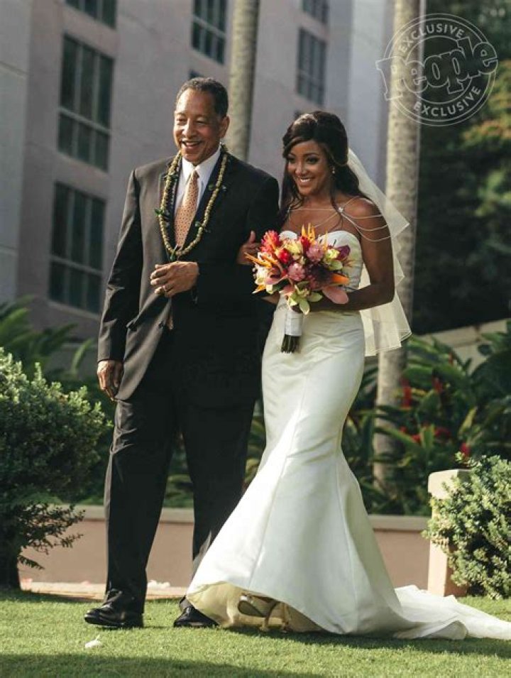 Meet Mickey Guyton Husband Grant Savoy Ethnicity, Wiki