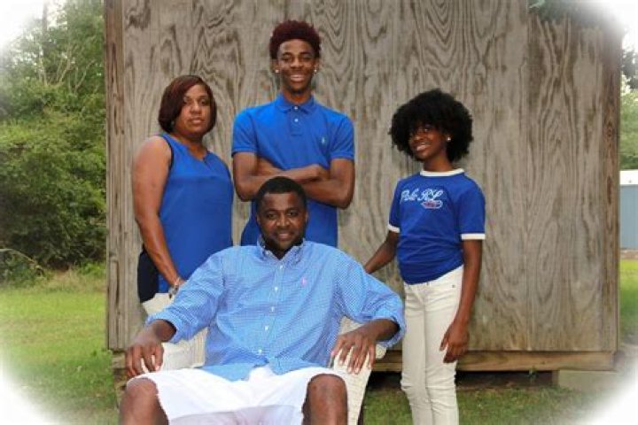 Meet Tee Morant The Barber Who Raised NBA Star Ja Morant BVM Sports