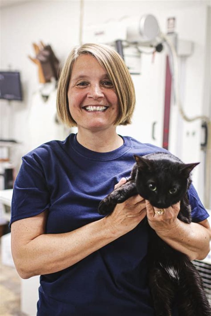 Meet the Doctors in Vincennes, IN Vincennes Veterinary Clinic