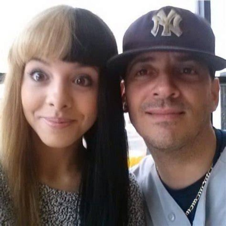 Melanie and her dad 🥺😂💗 in 2020 Melanie martinez, Melanie, Pearl earrings