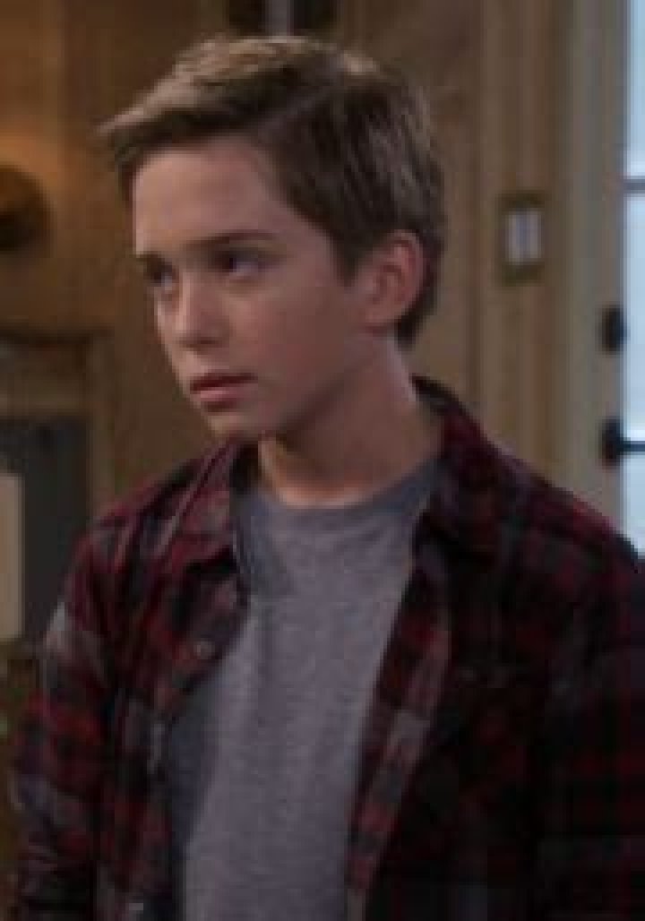 Michael Campion as Jackson Fuller Fuller House Season 2 Cast