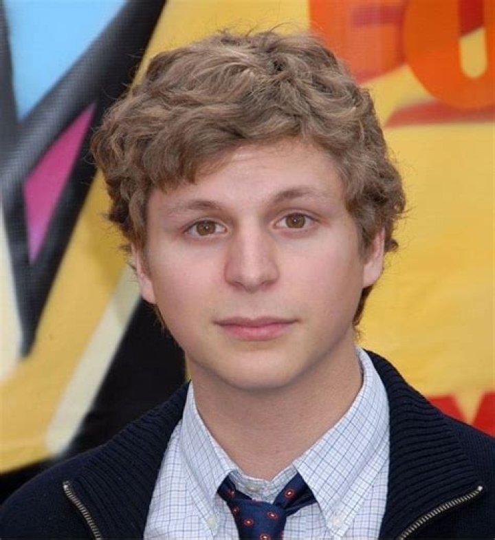 Michael Cera Age, Net Worth, Wife, Family, Height and Biography