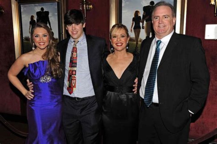 Michael Oher's sister, Collins Tuohy Married To Boyfriend, Cannon Smith; Her Career & Affair Detail