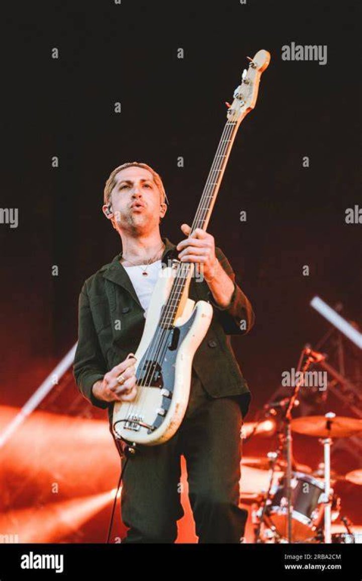 Michael Shuman queens of the stone age Queens of the stone age