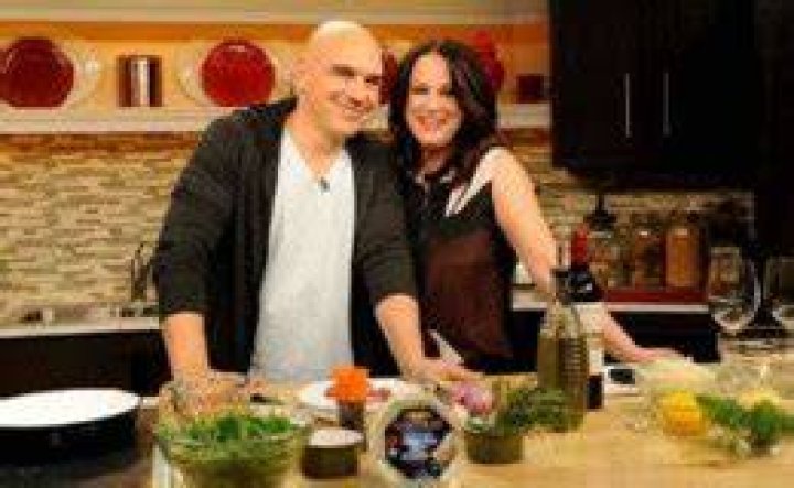 Michael Symon Married Liz Shanahan in 1994; know about their family and