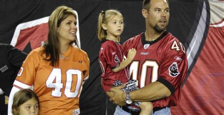 Mike Alstott and Doug Williams join Buccaneers Ring of Honor Bucs Nation