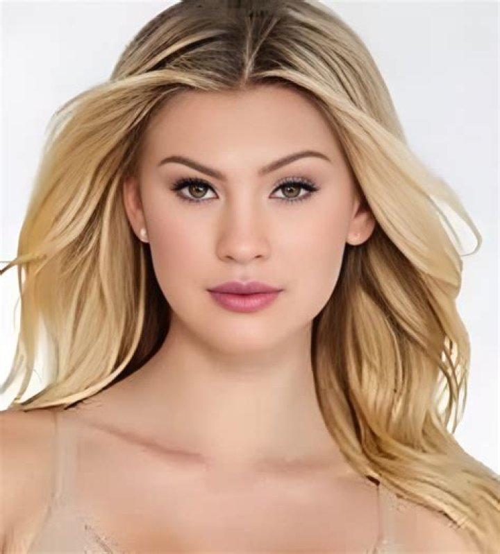 Mila Sobolov слив onlyfans milakittenx голые фото и nude видео без