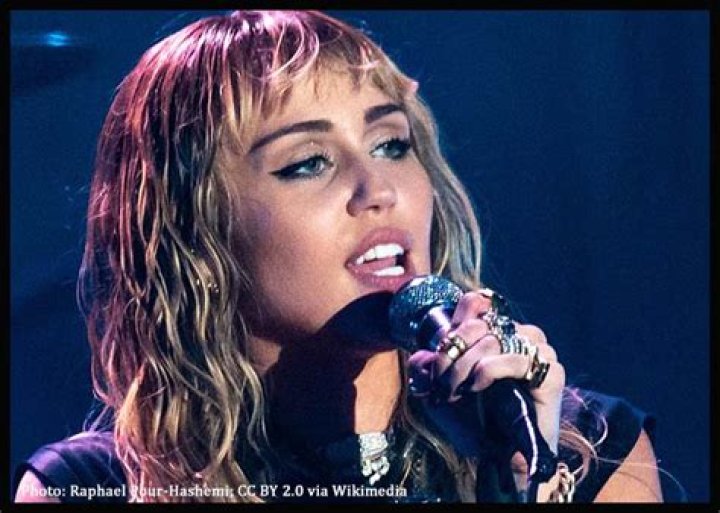 Miley Cyrus releases her first song of 2020 &rsquo;Midnight Sky&rsquo; YAAY Music