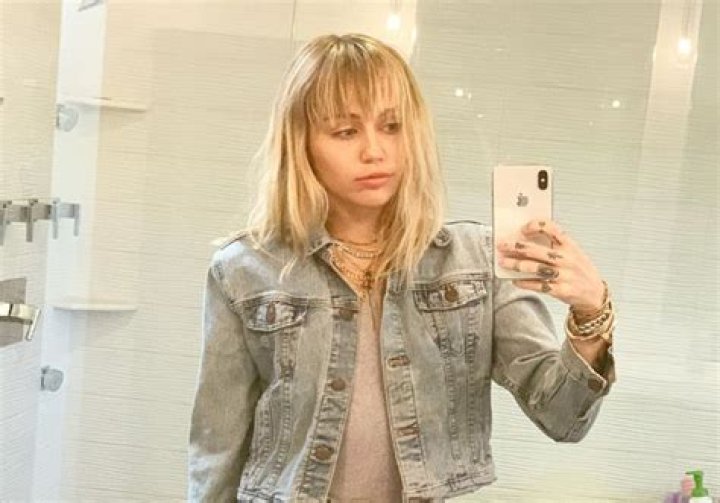 Miley Cyrus will spend 'several weeks' in silence after vocal cord surgery