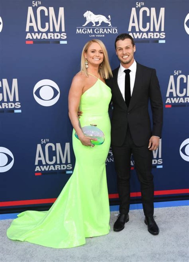 Miranda Lambert Drinking More to Cope With Blake Shelton Relationship