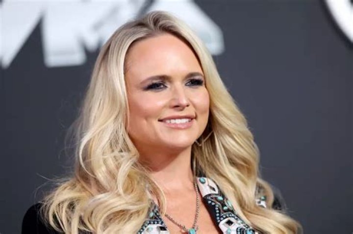 Miranda Lambert face closeup