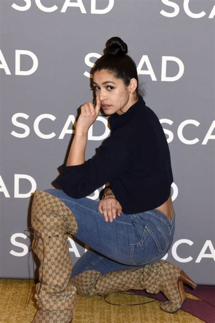 Miranda Rae Mayo Net worth, House, Car, Salary, Single & Family 2018