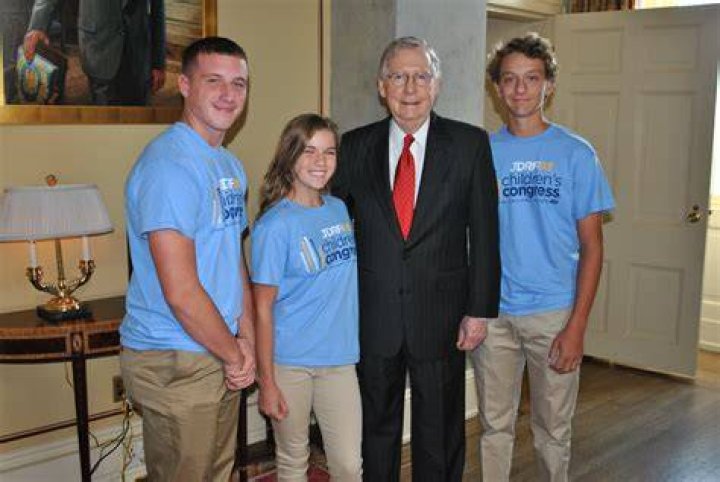 Mitch Mcconnell Family Children / McConnell's wife is using her
