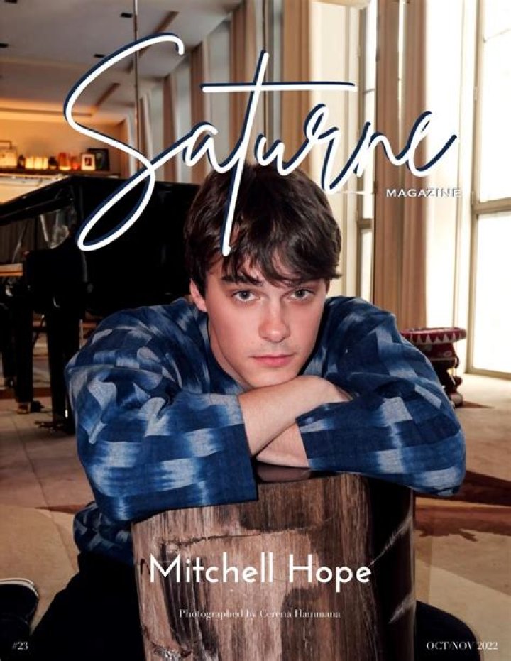Mitchell Hope Biography, Height & Life Story Super Stars Bio