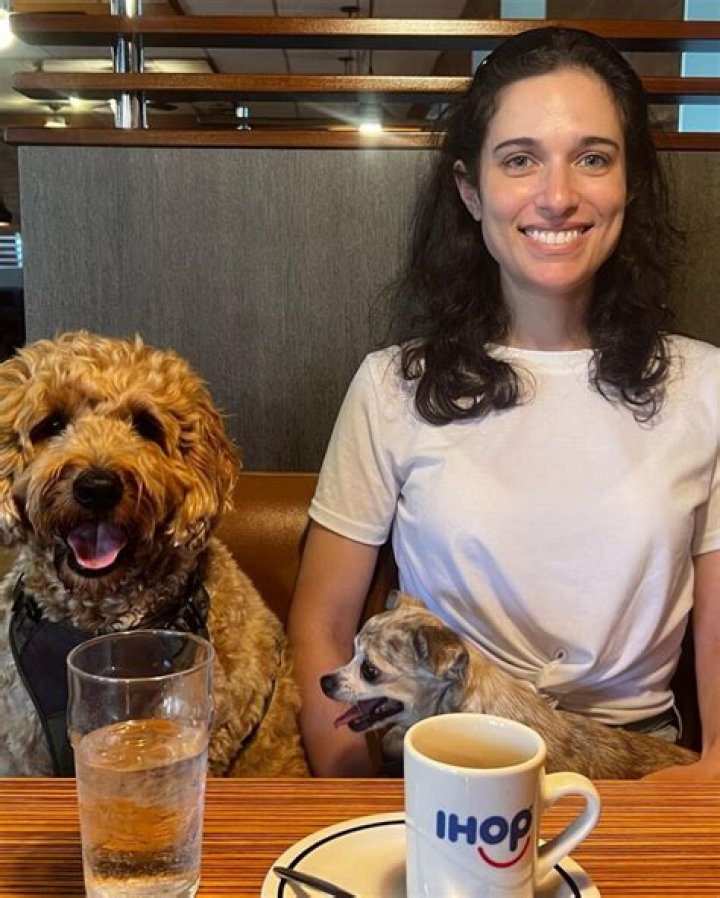 Molly Hurwitz Biography Age Net Worth Parents Boyfriend Siblings My