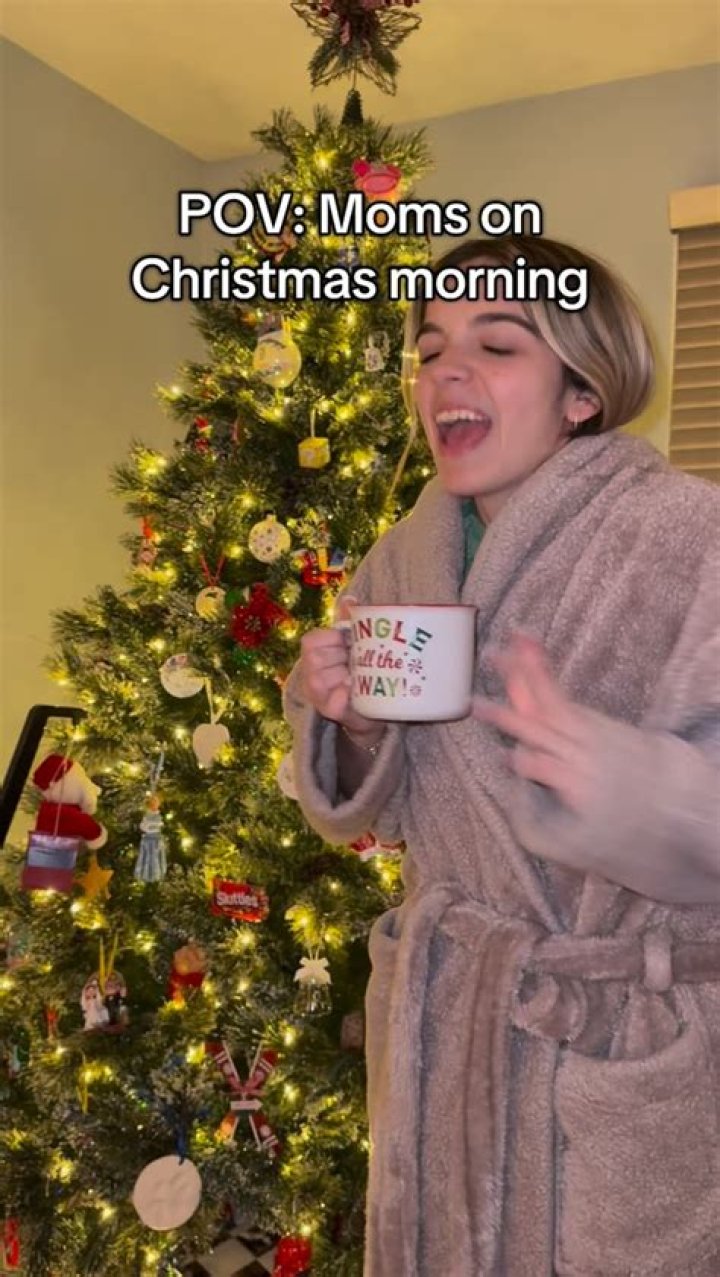 Moms on christmas morning be like Artofit