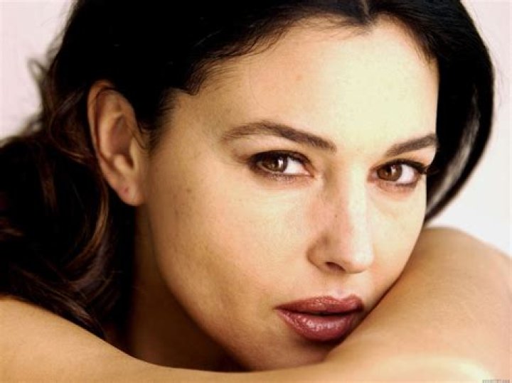 Monica bellucci Wallpapers Monica Bellucci Chiambretti Night TV Show
