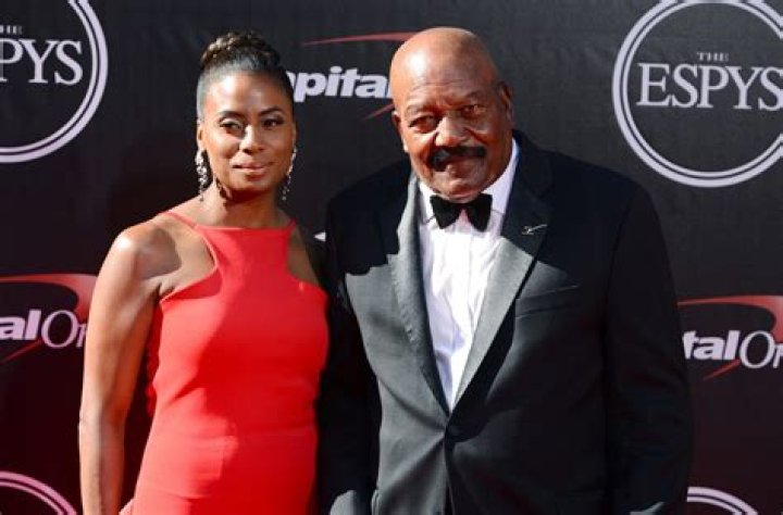 Monique Brown Interesting Details About Jim Brown's Wife TheSportsHint