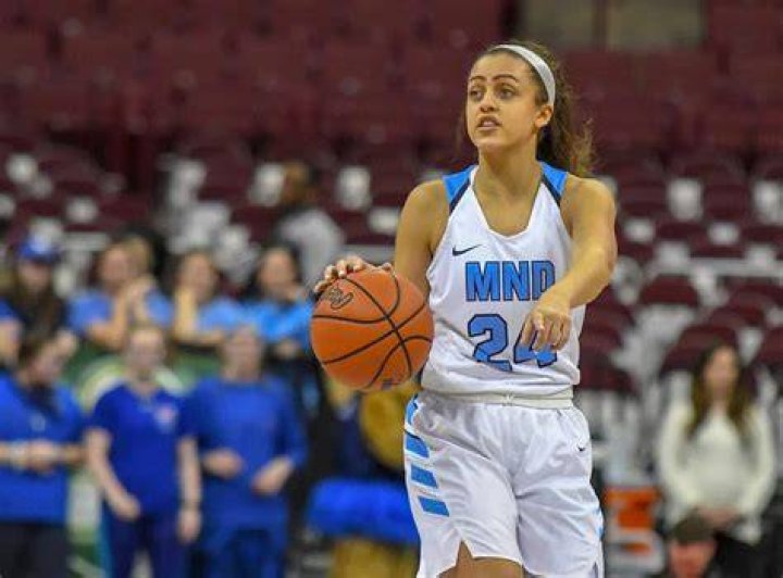 Mount Notre Dame product Gabbie Marshall helps lead Iowa Hawkeyes to