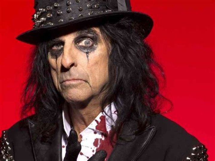 Much rock, less shock at Alice Cooper concert at The Palace