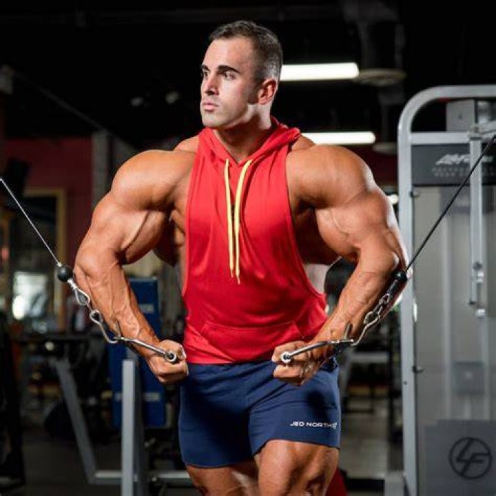 Muscle Lover Canadian bodybuilder Joe Seeman