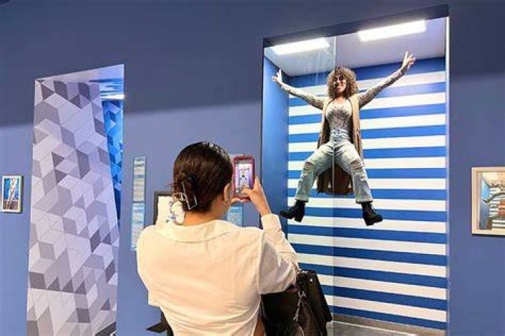 Museum of Illusions Philadelphia Is Now Open &mdash; and EyeOpening