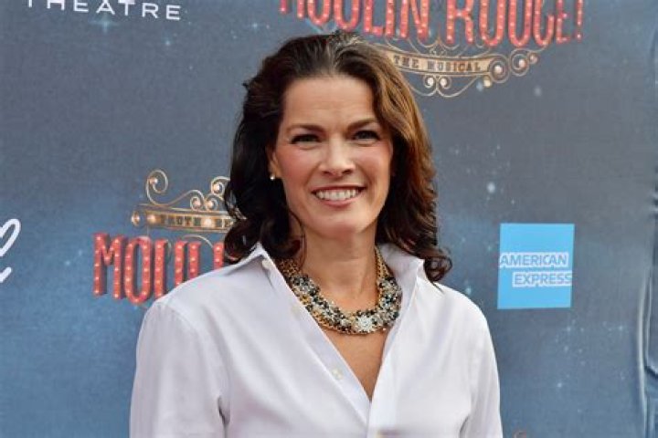 Nancy Kerrigan breaks down talking about six miscarriages