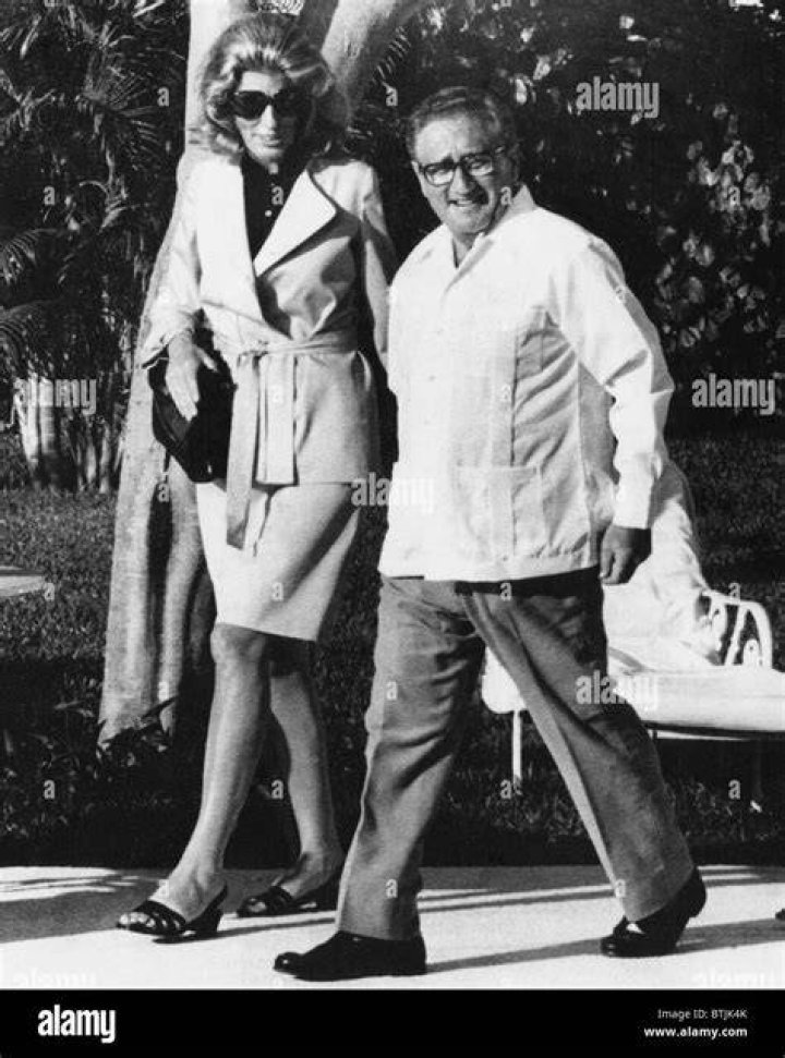 Nancy Kissinger (aka Nancy Maginnes), Henry Kissinger, en Acapulco, 2