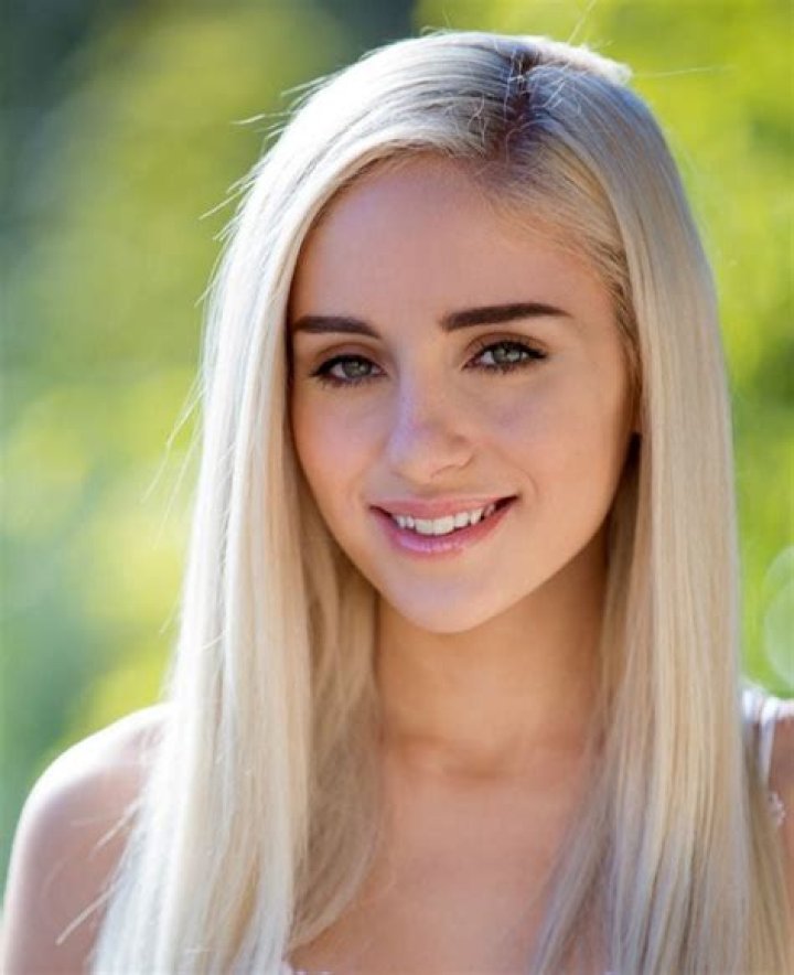 Naomi woods 9GAG