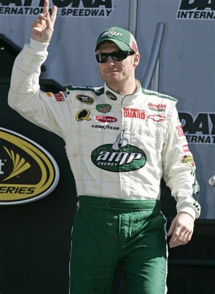 NASCAR Driver Dale Earnhardt Jr. Marries Amy Reimann on New Year's Eve