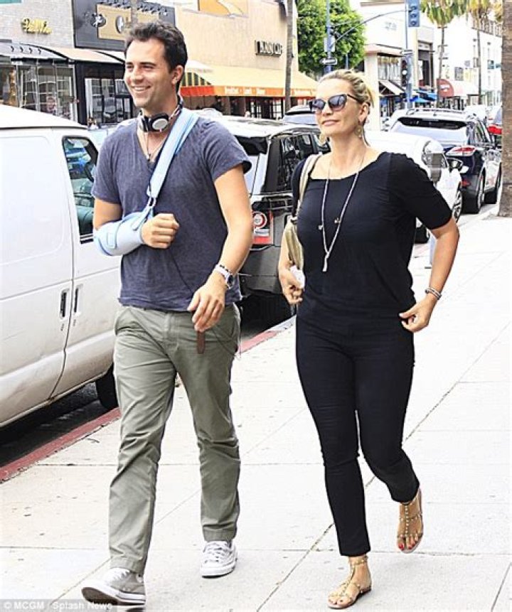 Natasha Henstridge husband Is Natasha Henstridge married?