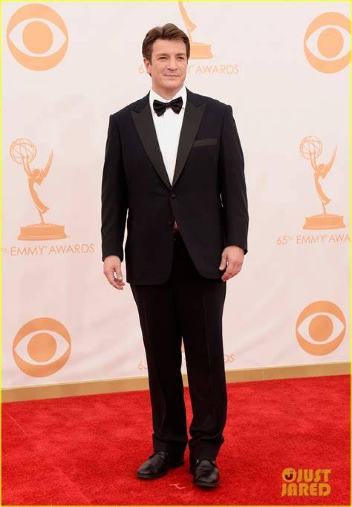 Nathan Fillion Emmys 2013 'Castle' Star Gets Cozy On Red Carpet With Girlfriend Mikaela Hoover