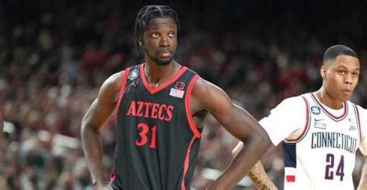 Nathan Mensah signs with Charlotte Mountain West Connection