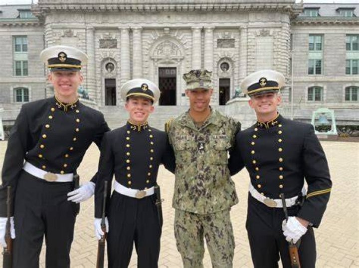 Naval Academy Graduates to Face Evolving Global Challenges, Carter Says