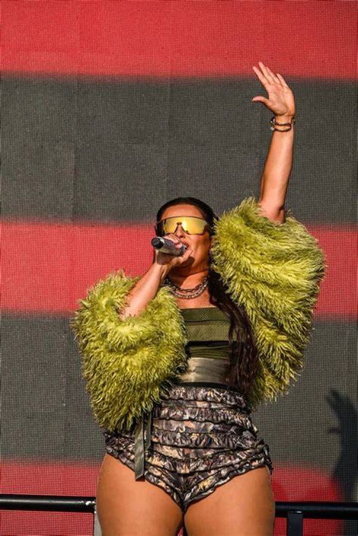 Nelly Furtado admits she was thrown out of a high school gang London